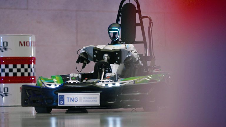 TNG Technology Consulting - Show race - Humanoid robot vs. Porsche RS3GT